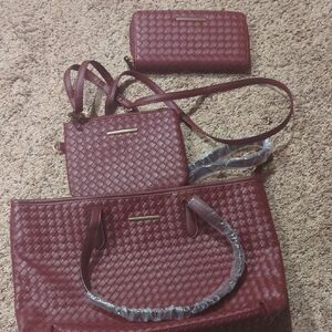 Chic Woven Burgundy Handbag Set New But No Tags)